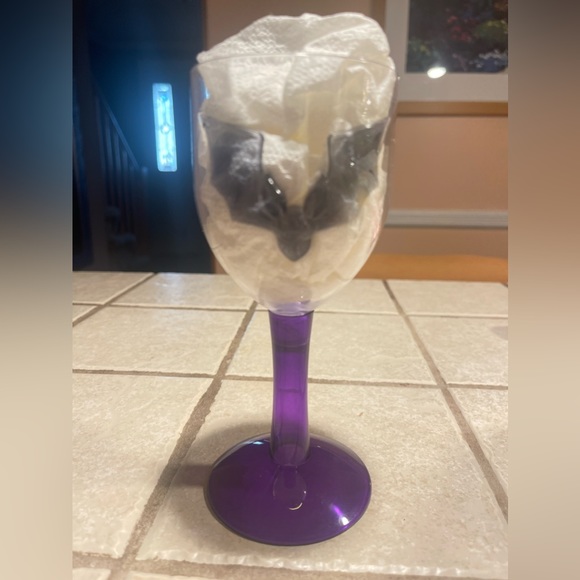 4~Halloween Plastic Cups, 2~Spider W Net,1 bat,1 Pumpkin Style Size 7” Aprox - Picture 6 of 10